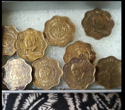 مجموعة عملات معدنية تذكارية لدولة الفليبين 5 سنتيمو لسنة1949/1957 auction image